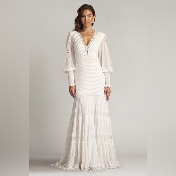 TADASHI SHOJI - NYSSA BISHOP SLEEVE GOWN - Picture 2 of 6